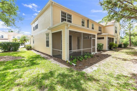 Townhouse in Lakewood Ranch, Florida 2 bedrooms, 157.1 sq.m. № 1734817 - photo 5