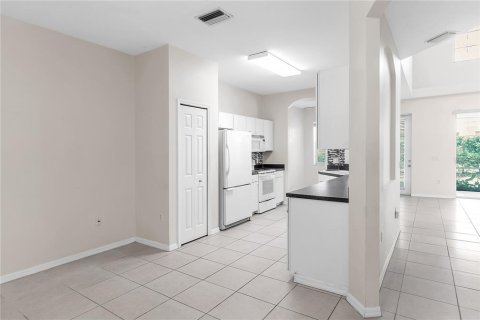 Townhouse in Lakewood Ranch, Florida 2 bedrooms, 157.1 sq.m. № 1734817 - photo 6