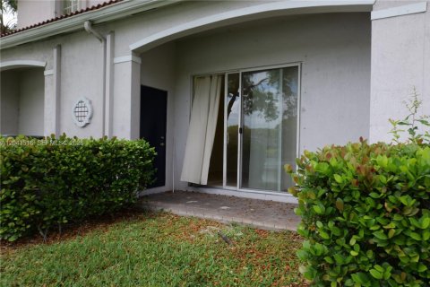 Touwnhouse à louer à Miramar, Floride: 3 chambres, 132.2 m2 № 2188614 - photo 7