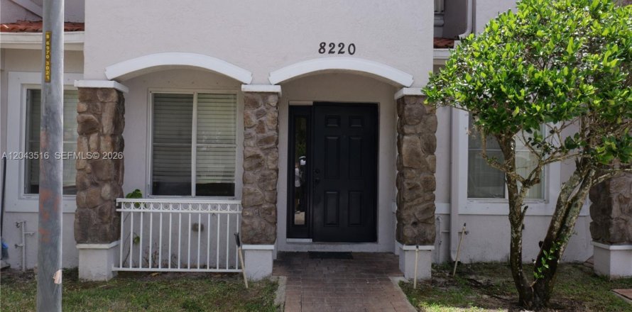 Touwnhouse à Miramar, Floride 3 chambres, 132.2 m2 № 2188614