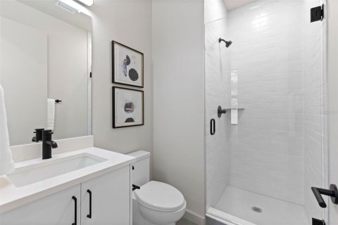 Townhouse in Saint Petersburg, Florida 3 bedrooms, 174.19 sq.m. № 2227708 - photo 17