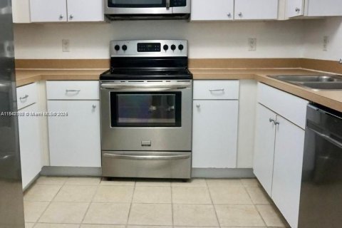 Condominio en venta en Miami, Florida, 2 dormitorios, 106.19 m2 № 2038055 - foto 4