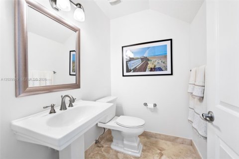 Adosado en venta en Fort Lauderdale, Florida, 3 dormitorios, 242.47 m2 № 2082946 - foto 19