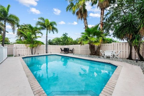 Adosado en venta en Fort Lauderdale, Florida, 3 dormitorios, 242.47 m2 № 2082946 - foto 14