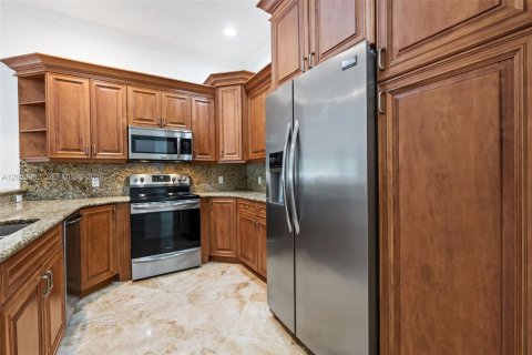 Adosado en venta en Fort Lauderdale, Florida, 3 dormitorios, 242.47 m2 № 2082946 - foto 17