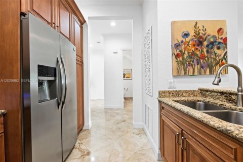 Adosado en venta en Fort Lauderdale, Florida, 3 dormitorios, 242.47 m2 № 2082946 - foto 18