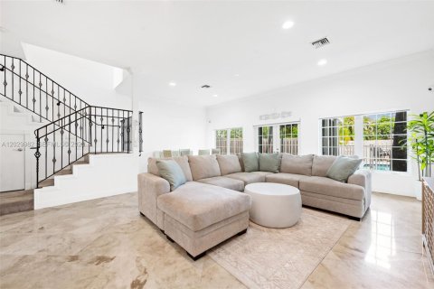 Adosado en Fort Lauderdale, Florida 3 dormitorios, 242.47 m2 № 2082946