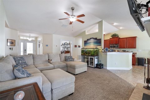 Casa en venta en Palm Coast, Florida, 4 dormitorios, 204.11 m2 № 2198848 - foto 14