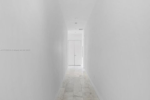 Copropriété à vendre à Miami, Floride: 3 chambres, 196.67 m2 № 1962095 - photo 19