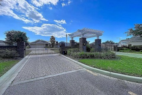 House in Hudson, Florida 3 bedrooms, 193.79 sq.m. № 2207283 - photo 16