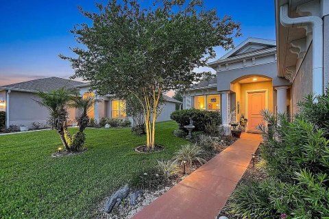 House in Hudson, Florida 3 bedrooms, 193.79 sq.m. № 2207283 - photo 3