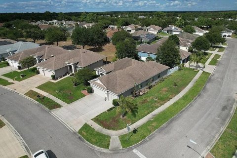 House in Hudson, Florida 3 bedrooms, 193.79 sq.m. № 2207283 - photo 12