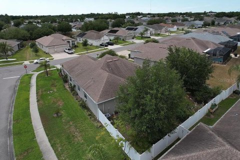 House in Hudson, Florida 3 bedrooms, 193.79 sq.m. № 2207283 - photo 13