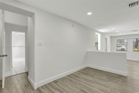 Villa ou maison à vendre à Oakland Park, Floride: 3 chambres, 129.97 m2 № 1711942 - photo 8
