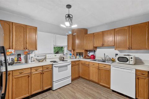 Immobilier commercial à vendre à Davenport, Floride: 136.57 m2 № 2416415 - photo 28