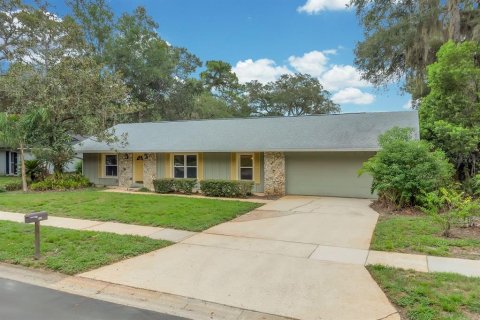 House in Longwood, Florida 4 bedrooms, 266.44 sq.m. № 2291902