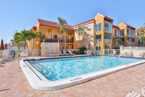 Condominio en venta en Saint Pete Beach, Florida, 1 dormitorio, 59.92 m2 № 2117069 - foto 27