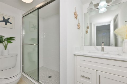 Condominio en venta en Saint Pete Beach, Florida, 1 dormitorio, 59.92 m2 № 2117069 - foto 21