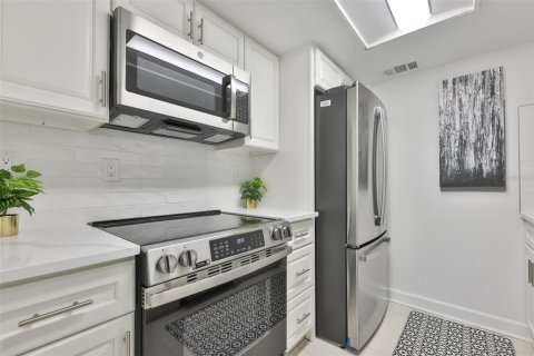 Condominio en venta en Saint Pete Beach, Florida, 1 dormitorio, 59.92 m2 № 2117069 - foto 14
