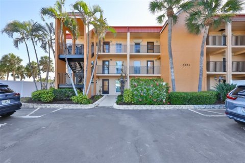 Condominio en venta en Saint Pete Beach, Florida, 1 dormitorio, 59.92 m2 № 2117069 - foto 2