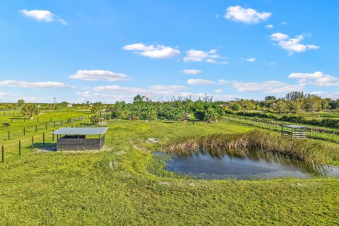 Commercial property in Loxahatchee Groves, Florida № 2188077 - photo 5