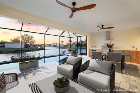 House in Port Charlotte, Florida 4 bedrooms, 227.24 sq.m. № 1510383 - photo 2
