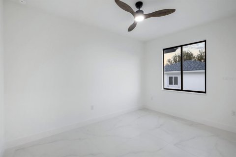 House in Port Charlotte, Florida 4 bedrooms, 227.24 sq.m. № 1510383 - photo 25