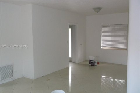 Copropriété à louer à Fort Lauderdale, Floride: 1 chambre, 65.5 m2 № 2086084 - photo 4