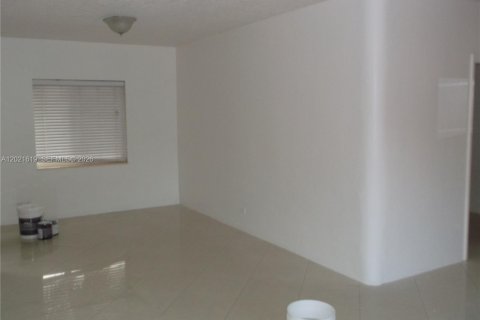 Copropriété à louer à Fort Lauderdale, Floride: 1 chambre, 65.5 m2 № 2086084 - photo 5