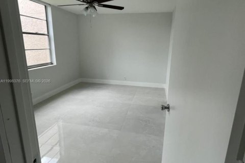 Copropriété à louer à Davie, Floride: 2 chambres, 92.9 m2 № 2066546 - photo 11