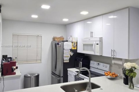 Copropriété à louer à Davie, Floride: 2 chambres, 92.9 m2 № 2066546 - photo 2