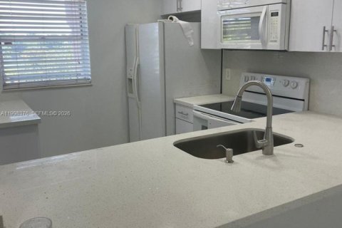 Copropriété à louer à Davie, Floride: 2 chambres, 92.9 m2 № 2066546 - photo 15