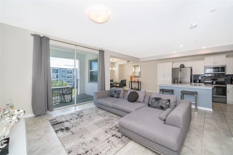 Condo in Kissimmee, Florida, 2 bedrooms  № 1618929 - photo 7
