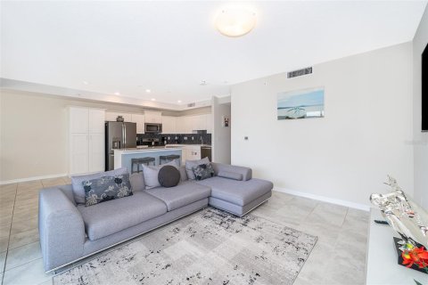 Condo in Kissimmee, Florida, 2 bedrooms  № 1618929 - photo 15