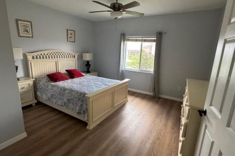 Condo in Orlando, Florida, 3 bedrooms № 2259209 - photo 9