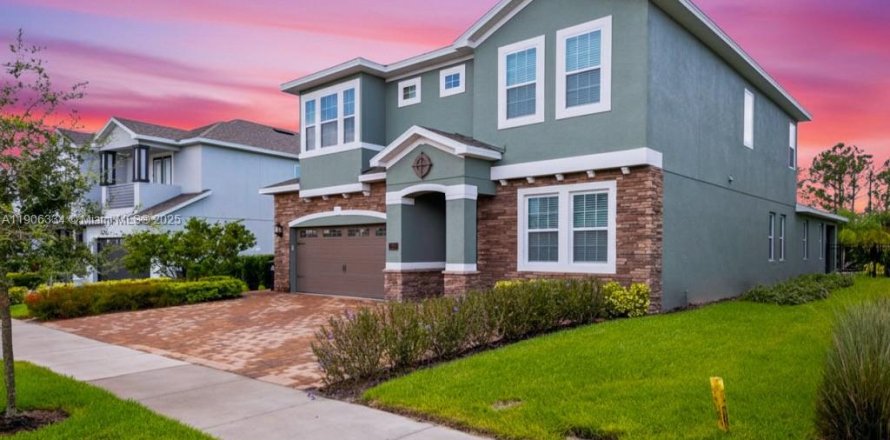 House in Kissimmee, Florida 8 bedrooms № 2186435