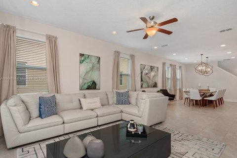 House in Kissimmee, Florida 8 bedrooms № 2186435 - photo 17