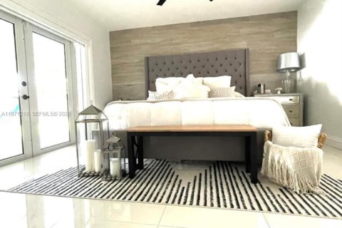 Casa en venta en Miami, Florida, 4 dormitorios, 167.69 m2 № 2032100 - foto 7
