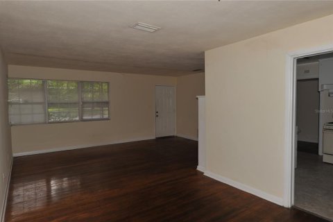 House in Gainesville, Florida 4 bedrooms, 172.15 sq.m. № 2216830 - photo 10