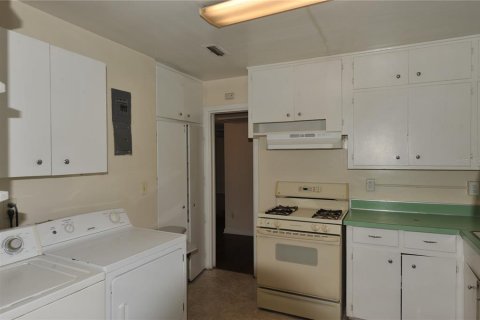 House in Gainesville, Florida 4 bedrooms, 172.15 sq.m. № 2216830 - photo 13