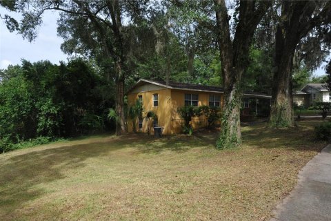 House in Gainesville, Florida 4 bedrooms, 172.15 sq.m. № 2216830 - photo 2