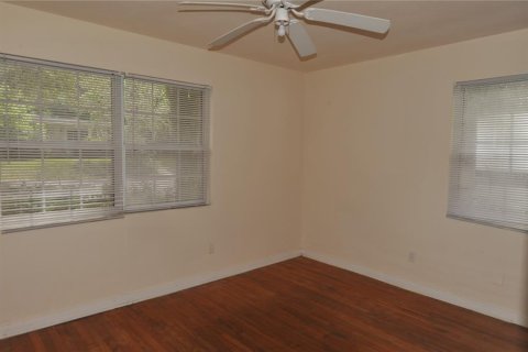 House in Gainesville, Florida 4 bedrooms, 172.15 sq.m. № 2216830 - photo 22