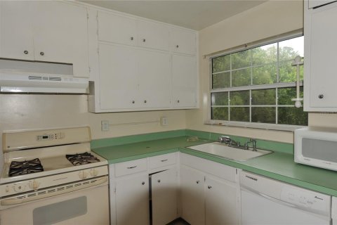 House in Gainesville, Florida 4 bedrooms, 172.15 sq.m. № 2216830 - photo 15