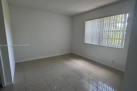 Condominio en venta en Coral Springs, Florida, 2 dormitorios, 71.26 m2 № 2053200 - foto 16