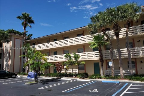 Condo à Coral Springs, Floride, 2 chambres  № 2053200