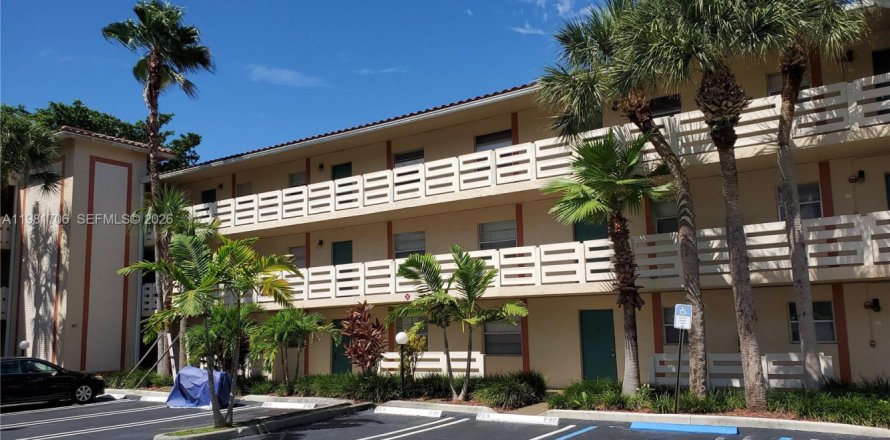 Condominio en Coral Springs, Florida, 2 dormitorios  № 2053200