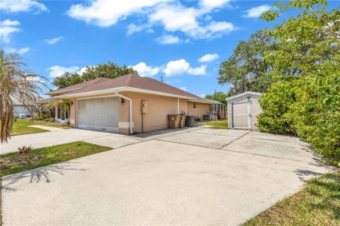 Casa en venta en Kissimmee, Florida, 4 dormitorios, 188.31 m2 № 2136654 - foto 3