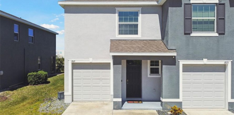 Adosado en Wesley Chapel, Florida 3 dormitorios, 163.32 m2 № 1919603