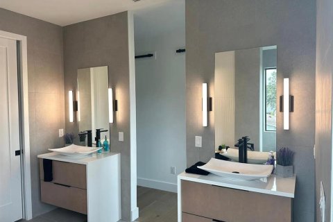 Villa ou maison à vendre à Tampa, Floride: 2 chambres, 225.01 m2 № 2130411 - photo 10