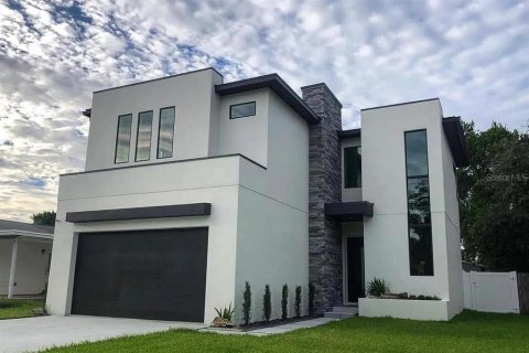 Casa en Tampa, Florida 2 dormitorios, 225.01 m2 № 2130411
